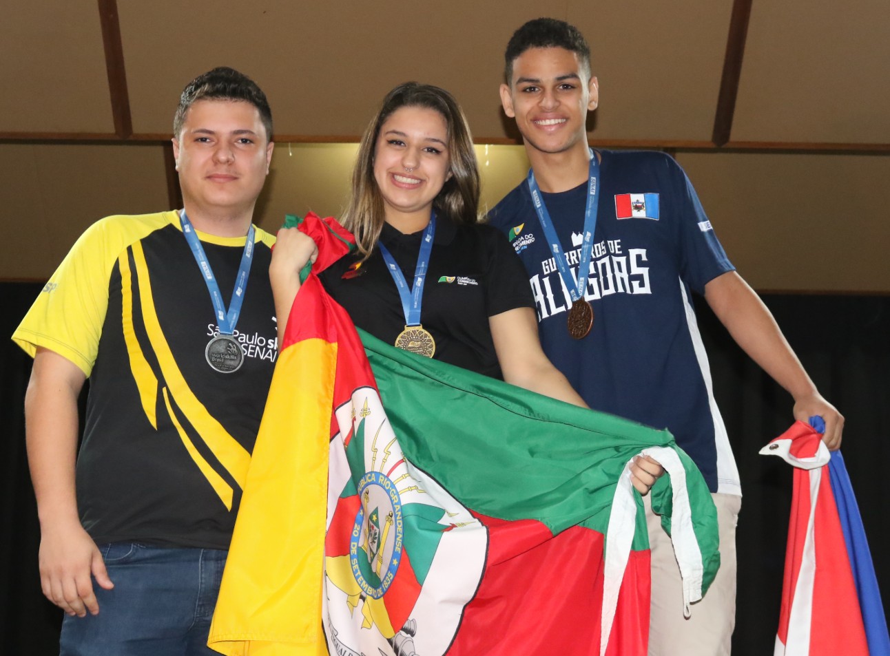 Andressa levou a medalha de ouro, sendo a primeira mulher da modalidade a competir numa WorldSkills / Foto: divulgação CNI